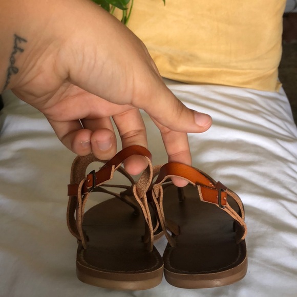 Universal Thread Leather Sandals - Picture 3 of 4